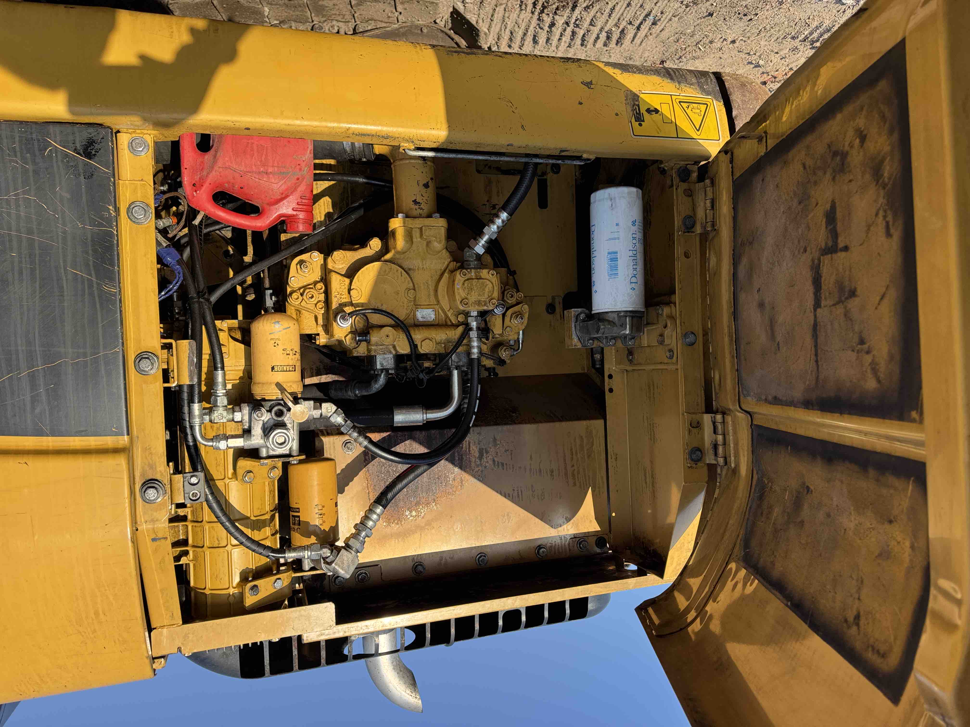 Buy Caterpillar 323D Used Excavator / 7
