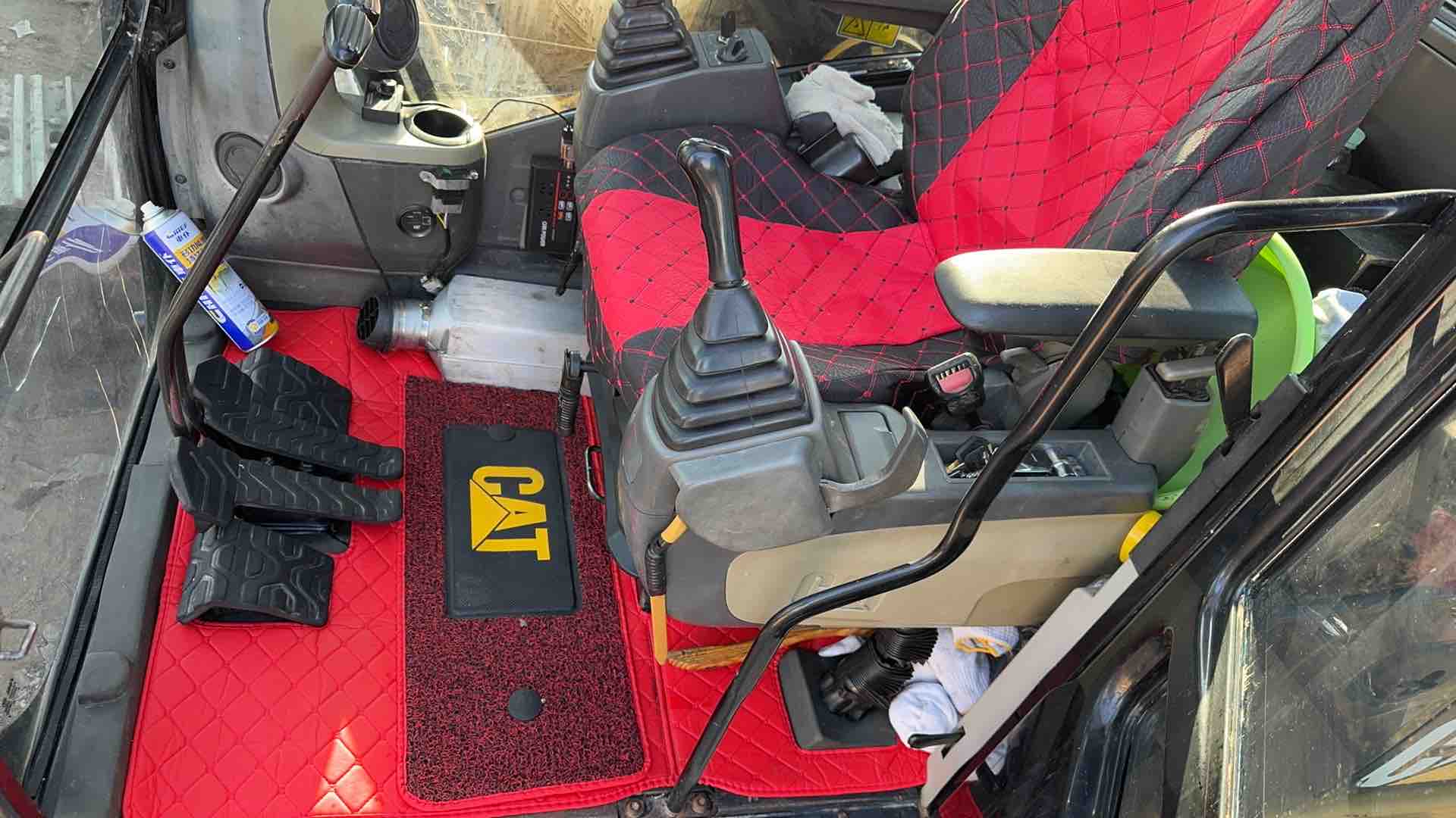 Buy Caterpillar 323D Used Excavator / 9