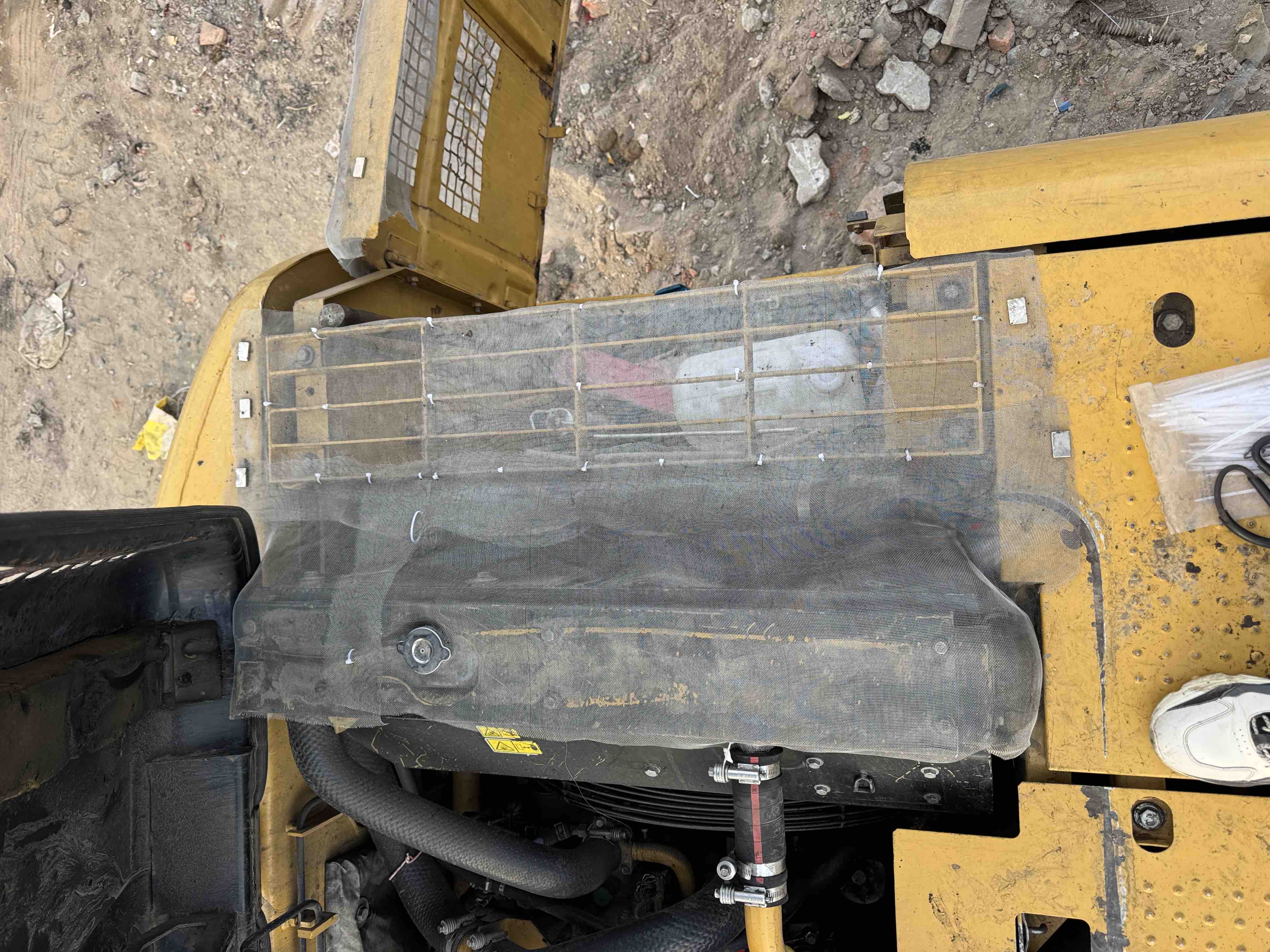 Buy Caterpillar 323D Used Excavator / 11