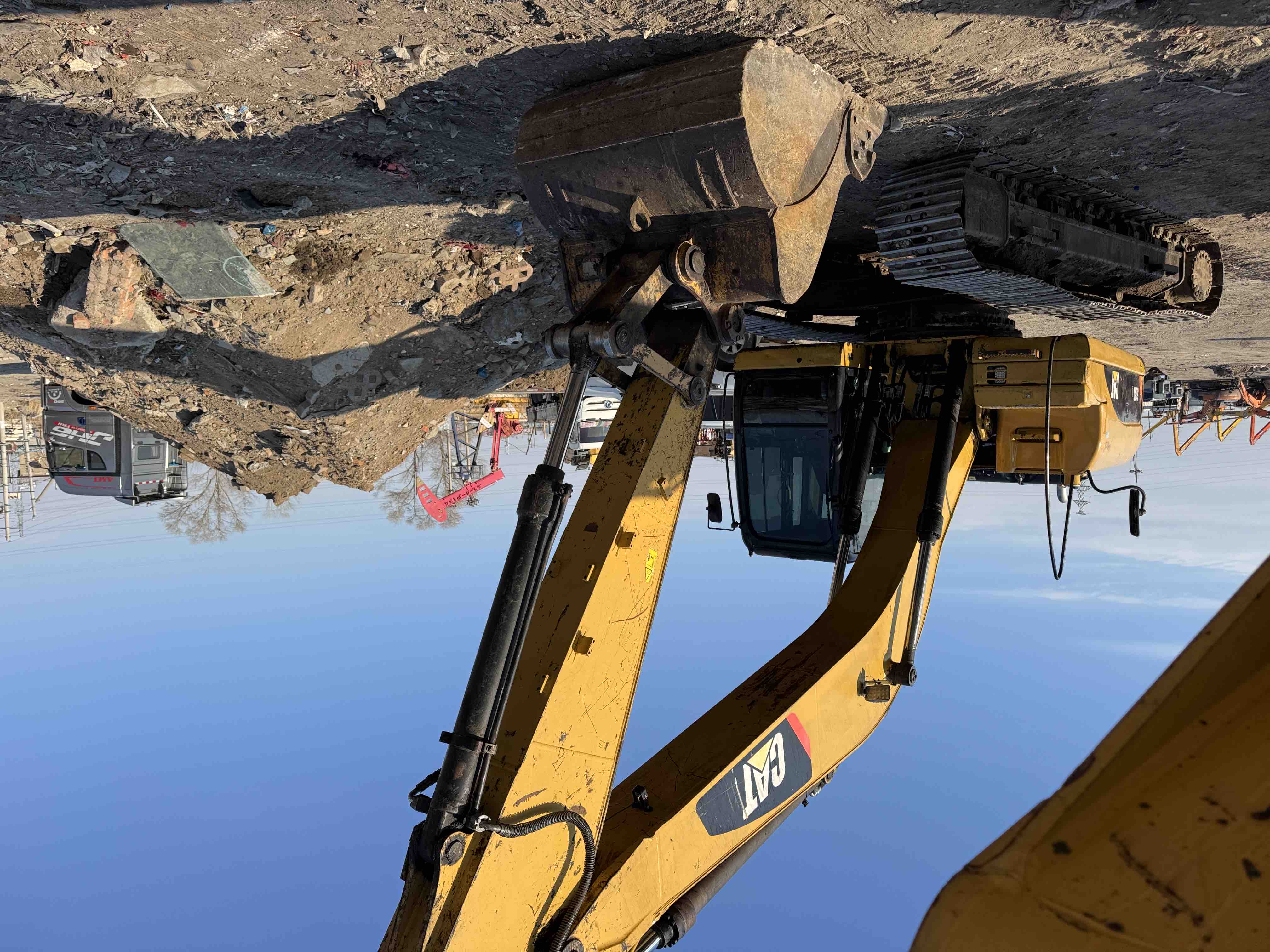 Buy Caterpillar 323D Used Excavator / 3