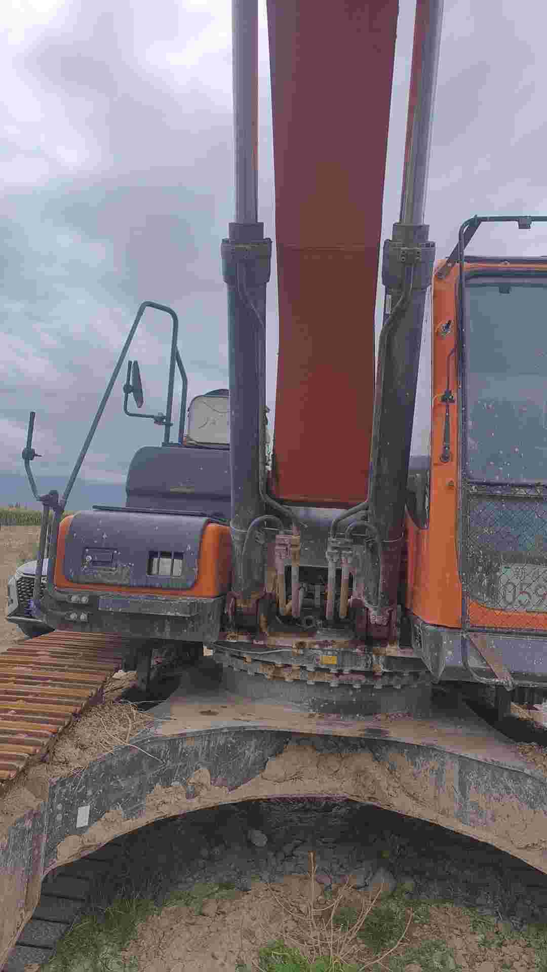 Buy Doosan 60-7 Used Excavator / 13