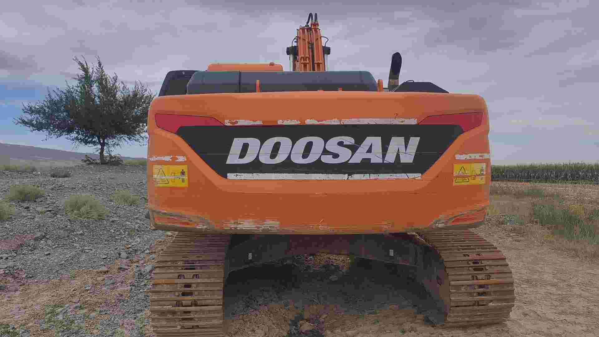 Buy Doosan 60-7 Used Excavator / 10