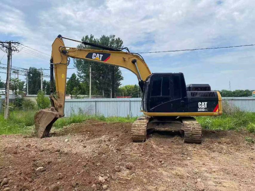Buy Caterpillar 318DL Used Excavator / 4