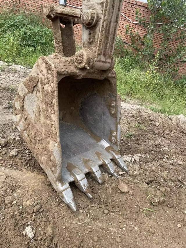 Buy Volvo EW140B Used Excavator / 7