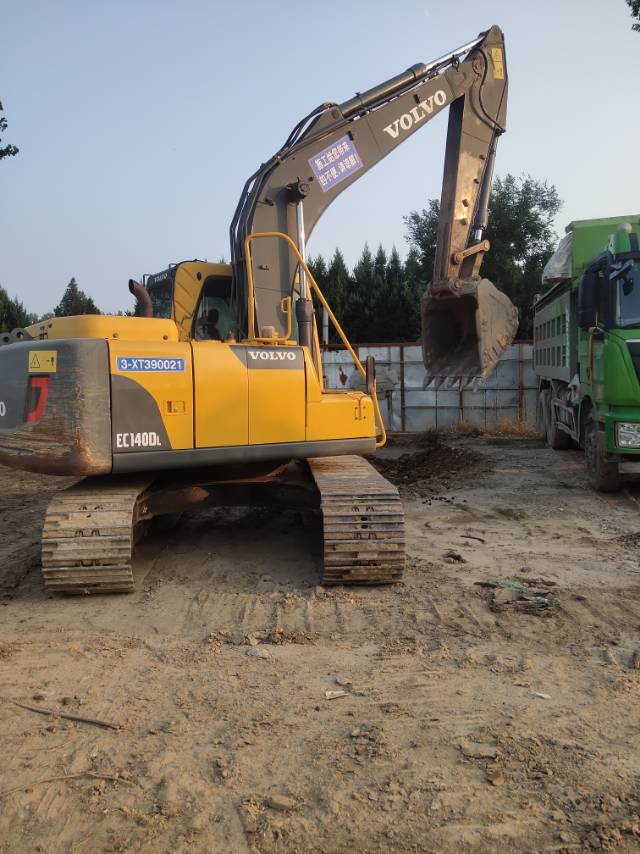 Buy Volvo EW140B Used Excavator / 9