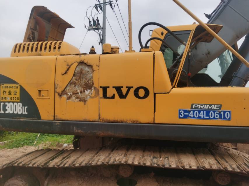 Buy Volvo 240BLC Used Excavator / 4
