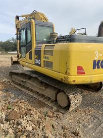 Buy Komatsu PC220-7 Used Excavator / 2 Buy Komatsu PC220-7 Used Excavator / 2