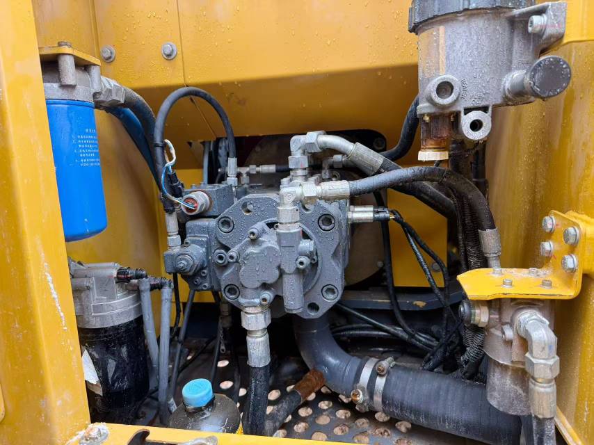 Buy XCMG XE135D Used Excavator / 7