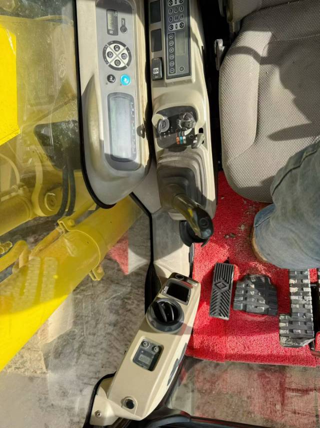 Buy Sumitomo 130-6 Used Excavator / 3