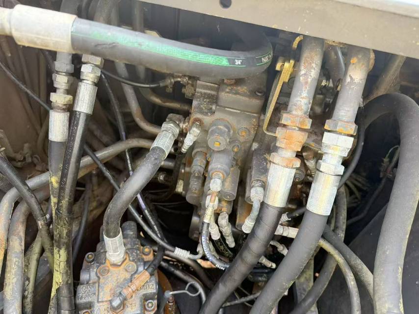 Buy Sumitomo 130-6 Used Excavator / 4