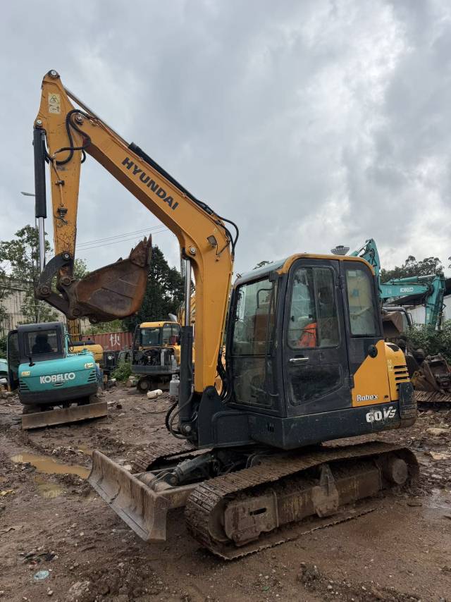 Buy Hyundai HX60 Used Excavator / 5