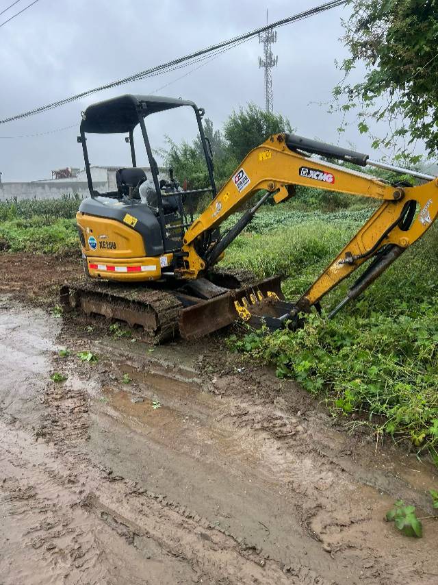 Buy XCMG XE26U Used Excavator / 2