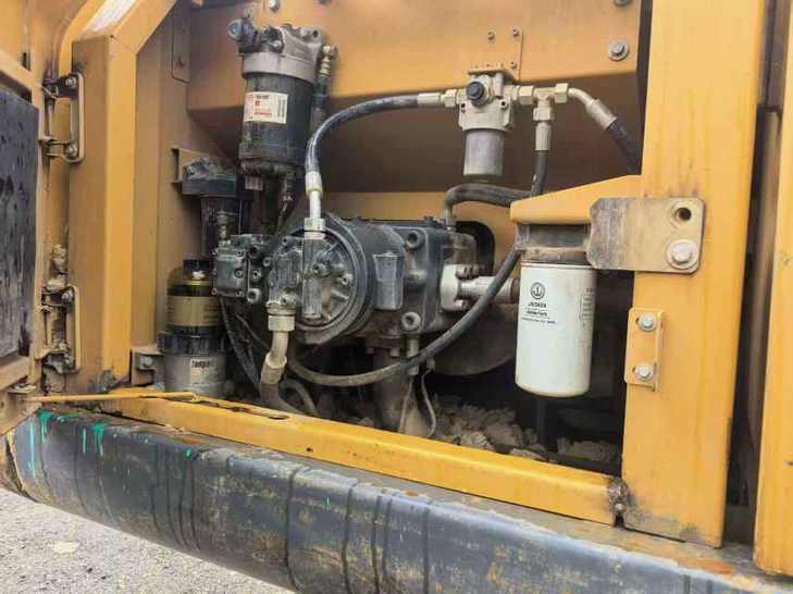 Buy XCMG XE215DA Used Excavator / 1