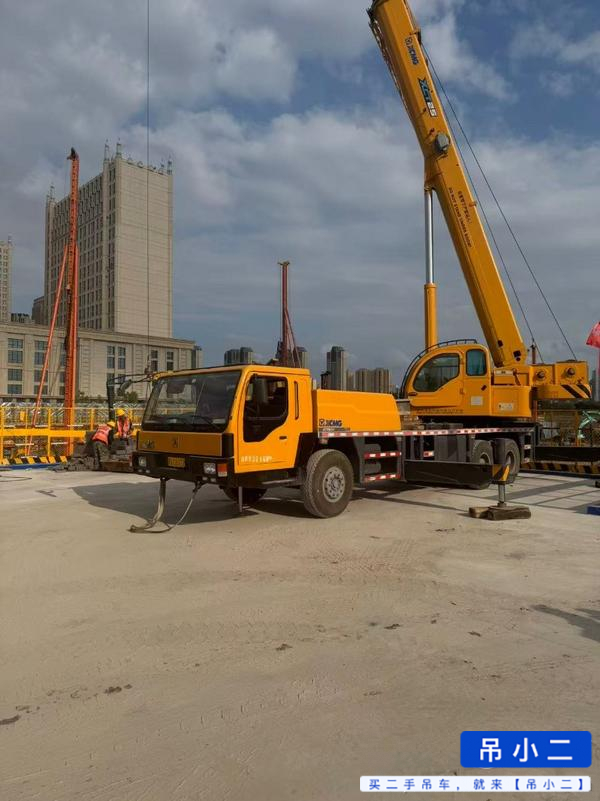 Buy XCMG Used Crane / 4 Buy XCMG Used Crane / 4
