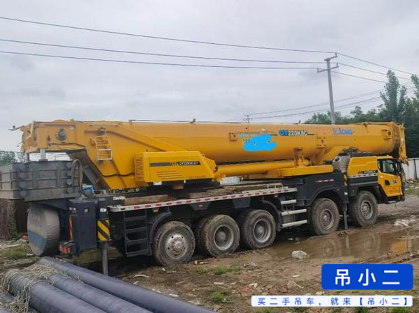 Buy XCMG QY130K8C Used Crane / 1