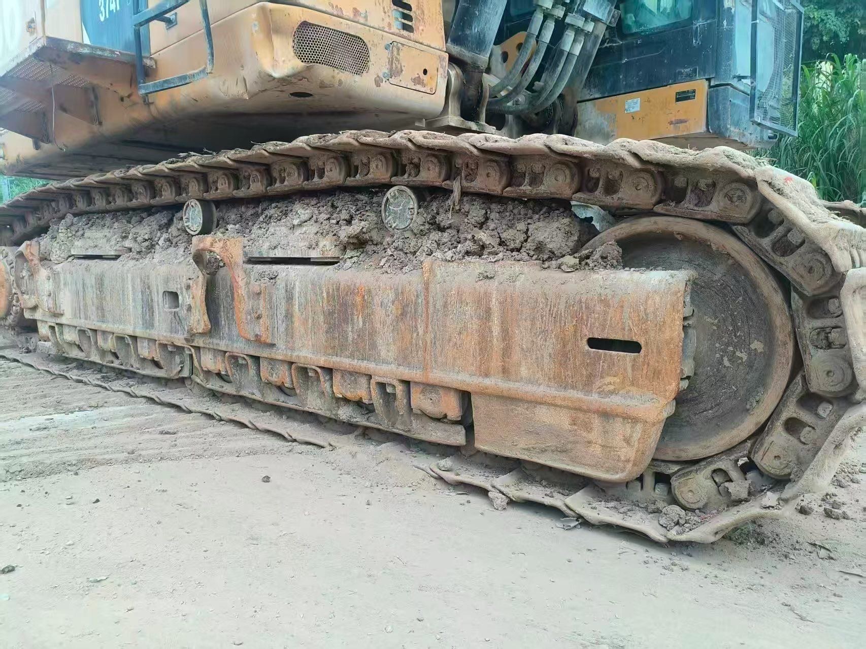 Buy Caterpillar 374F Used Excavator / 3 Buy Caterpillar 374F Used Excavator / 3
