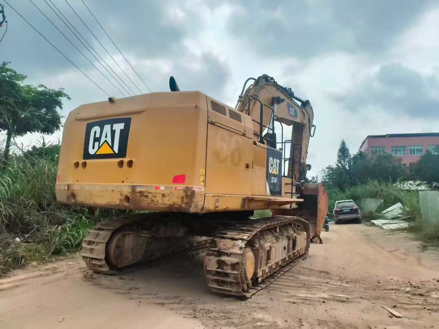 Buy Caterpillar 374F Used Excavator / 2 Buy Caterpillar 374F Used Excavator / 2