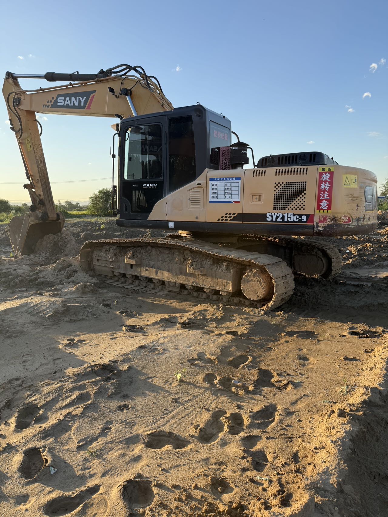 Buy Sany 215C-9 Used Excavator / 1