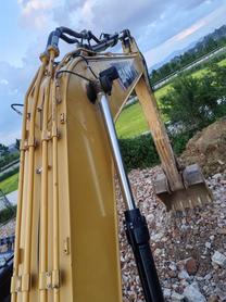 Buy Sany SY200C Plus Used Excavator / 7 Buy Sany SY200C Plus Used Excavator / 7