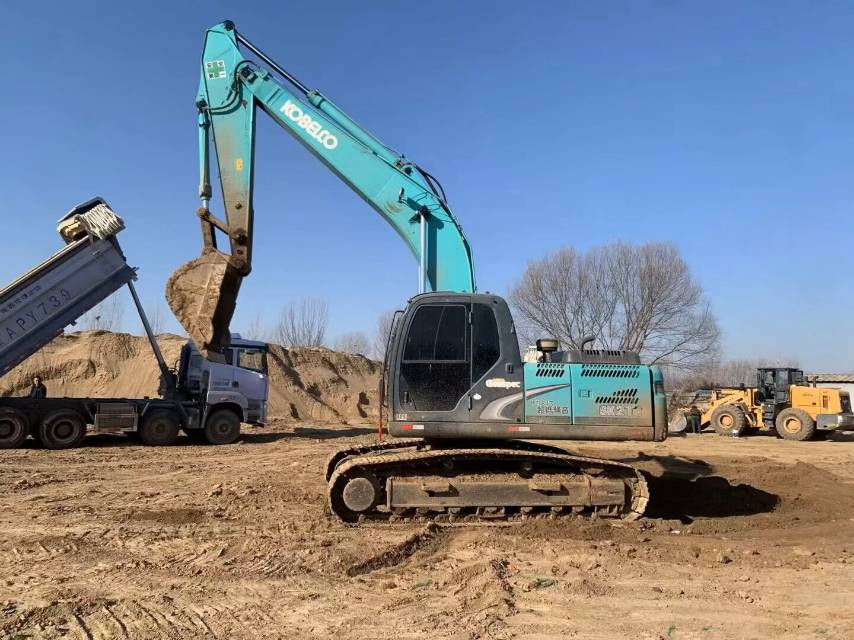 Buy Kobelco 200-8 Used Excavator / 2