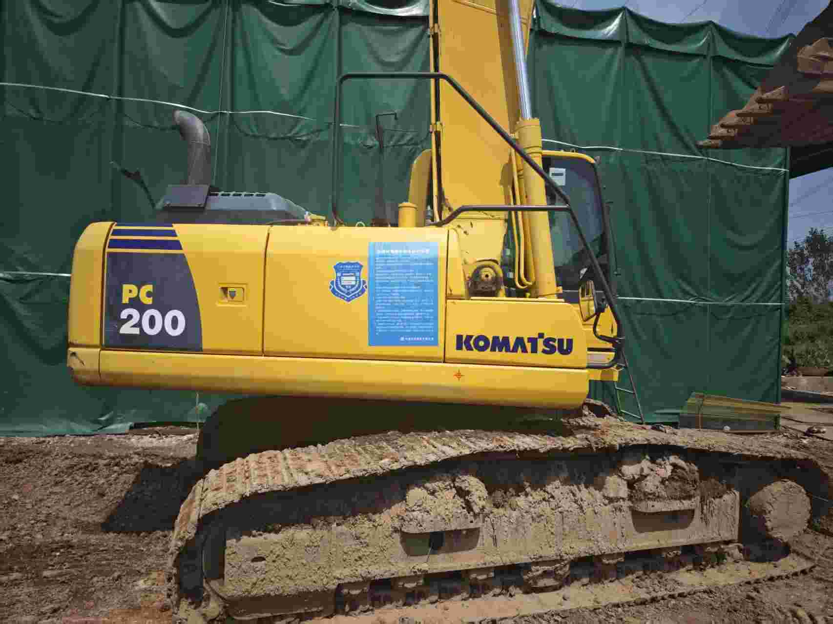 Buy Komatsu PC200-8N1 Used Excavator / 4 Buy Komatsu PC200-8N1 Used Excavator / 4