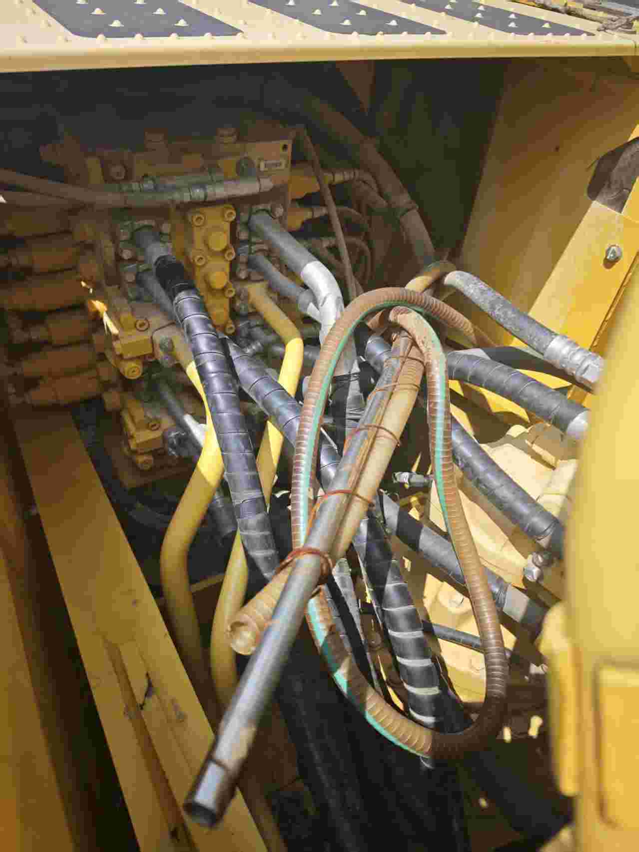 Buy Komatsu PC200-8N1 Used Excavator / 9 Buy Komatsu PC200-8N1 Used Excavator / 9