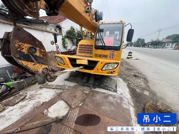 Buy XCMG QY12B.5 Used Crane / 2