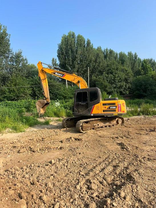 Buy Sany C135-10 Used Excavator / 1