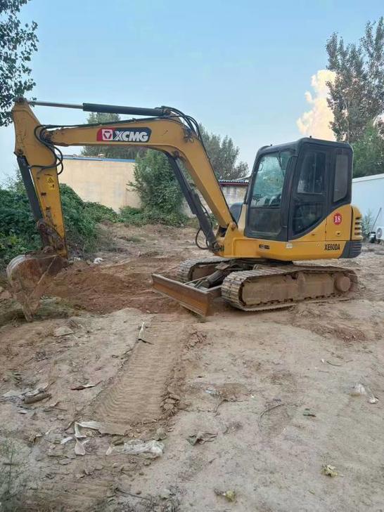 Buy XCMG XE60WA Used Excavator / 1