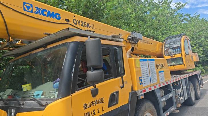 Buy XCMG QY25K5-II Used Crane / 1