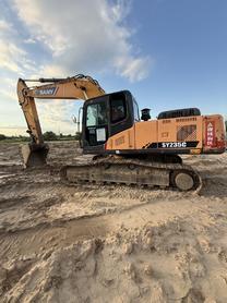 Buy Sany 235C-9 Used Excavator / 3 Buy Sany 235C-9 Used Excavator / 3