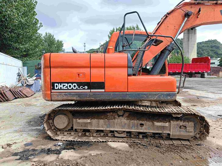 Buy Doosan DX130-9C Used Excavator / 1