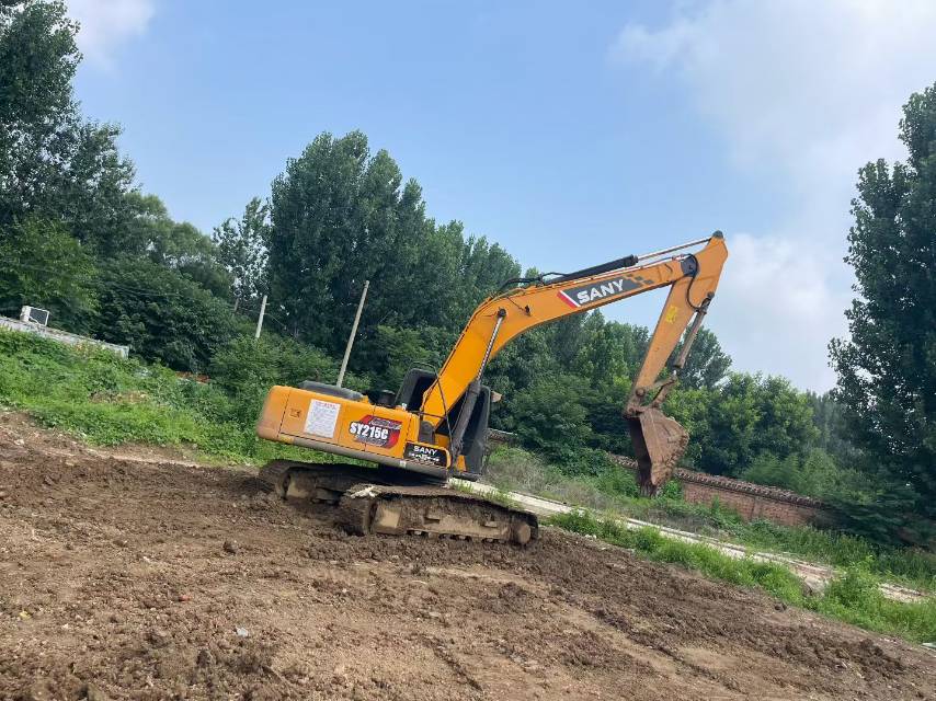 Buy Sany 215C-9 Used Excavator / 2