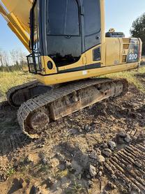 Buy Komatsu PC200-8N1 Used Excavator / 2 Buy Komatsu PC200-8N1 Used Excavator / 2