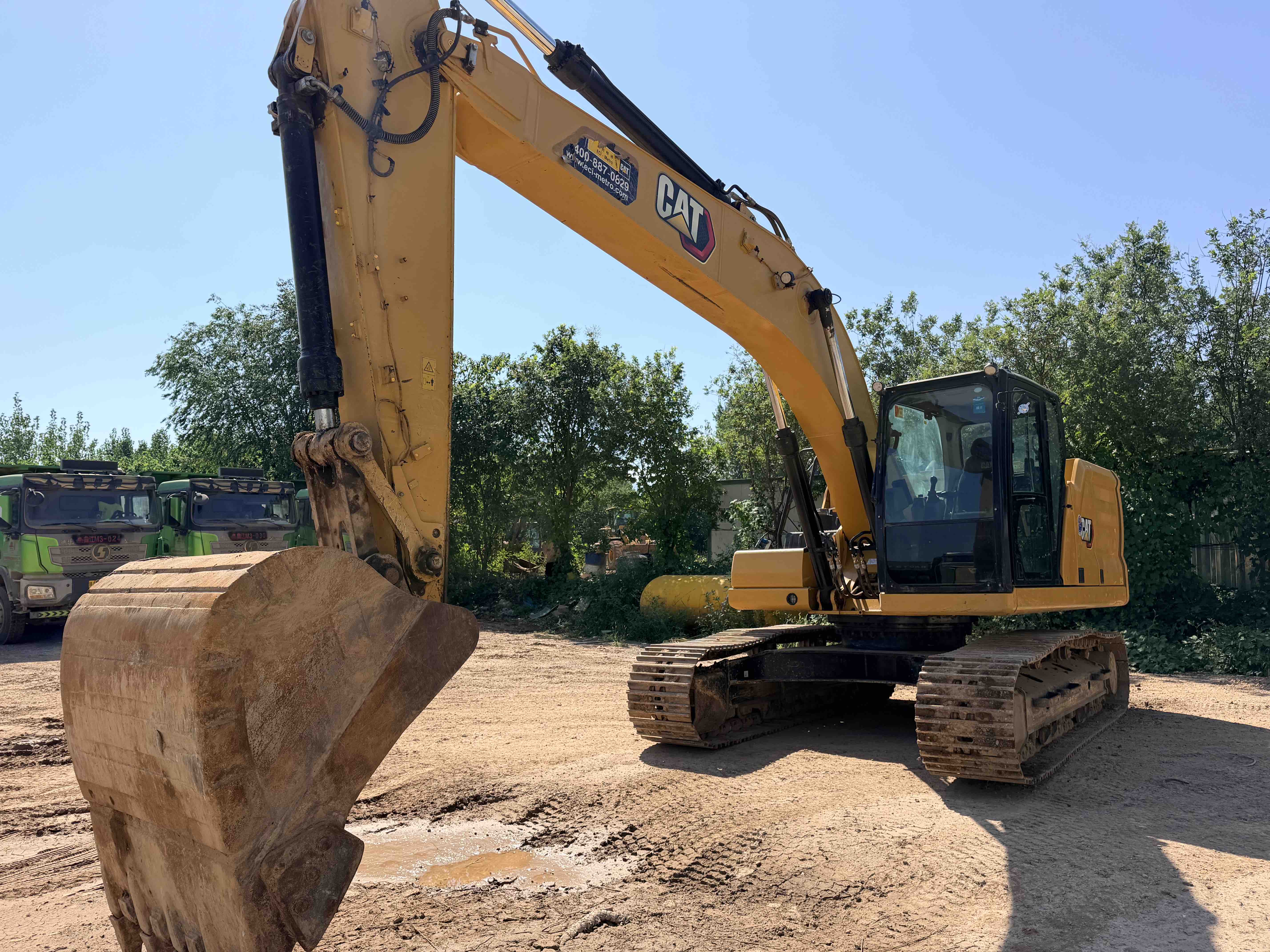Buy Caterpillar 323D Used Excavator / 18