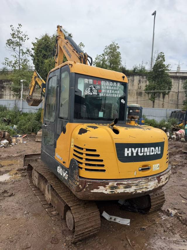 Buy Hyundai HX60 Used Excavator / 9