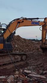Buy XCMG XE900D Used Excavator / 4 Buy XCMG XE900D Used Excavator / 4