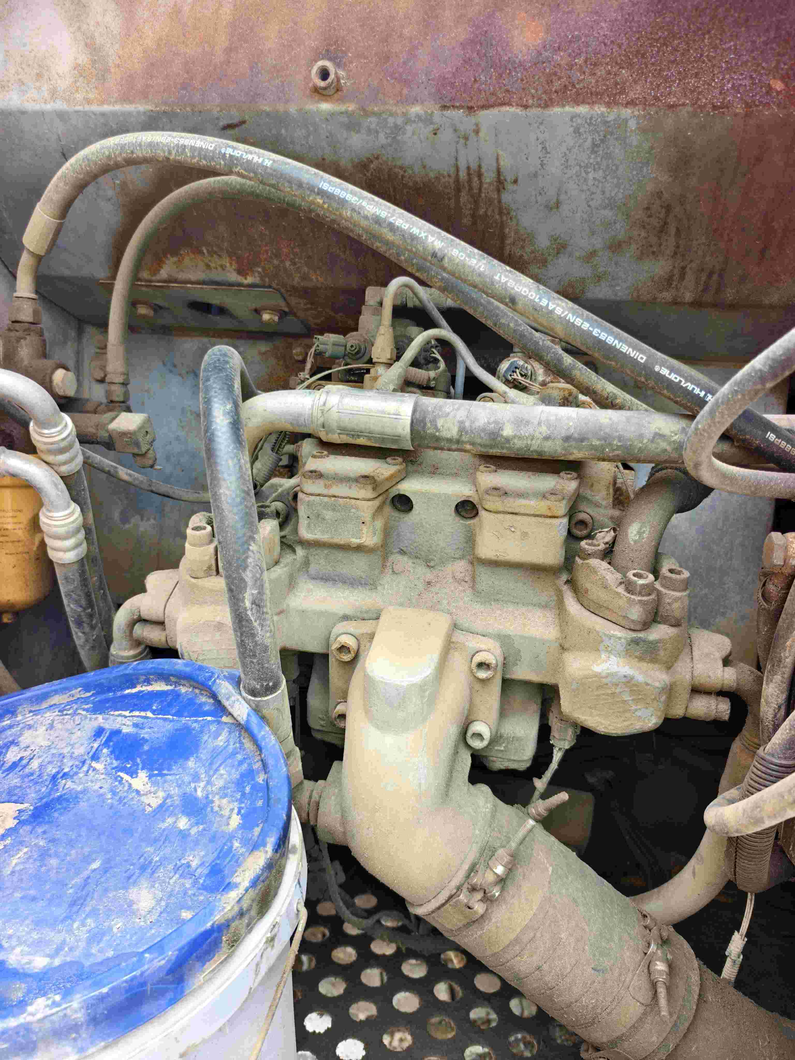 Buy Hitachi EX200-6 Used Excavator / 4