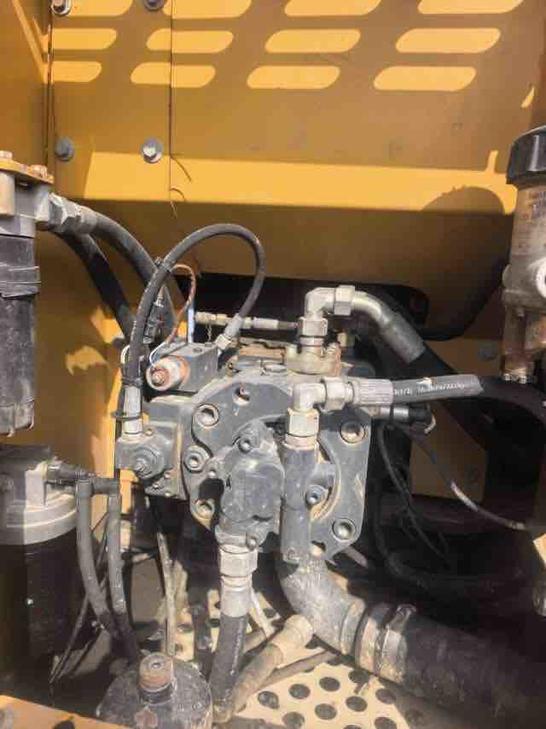 Buy XCMG XE135D Used Excavator / 1
