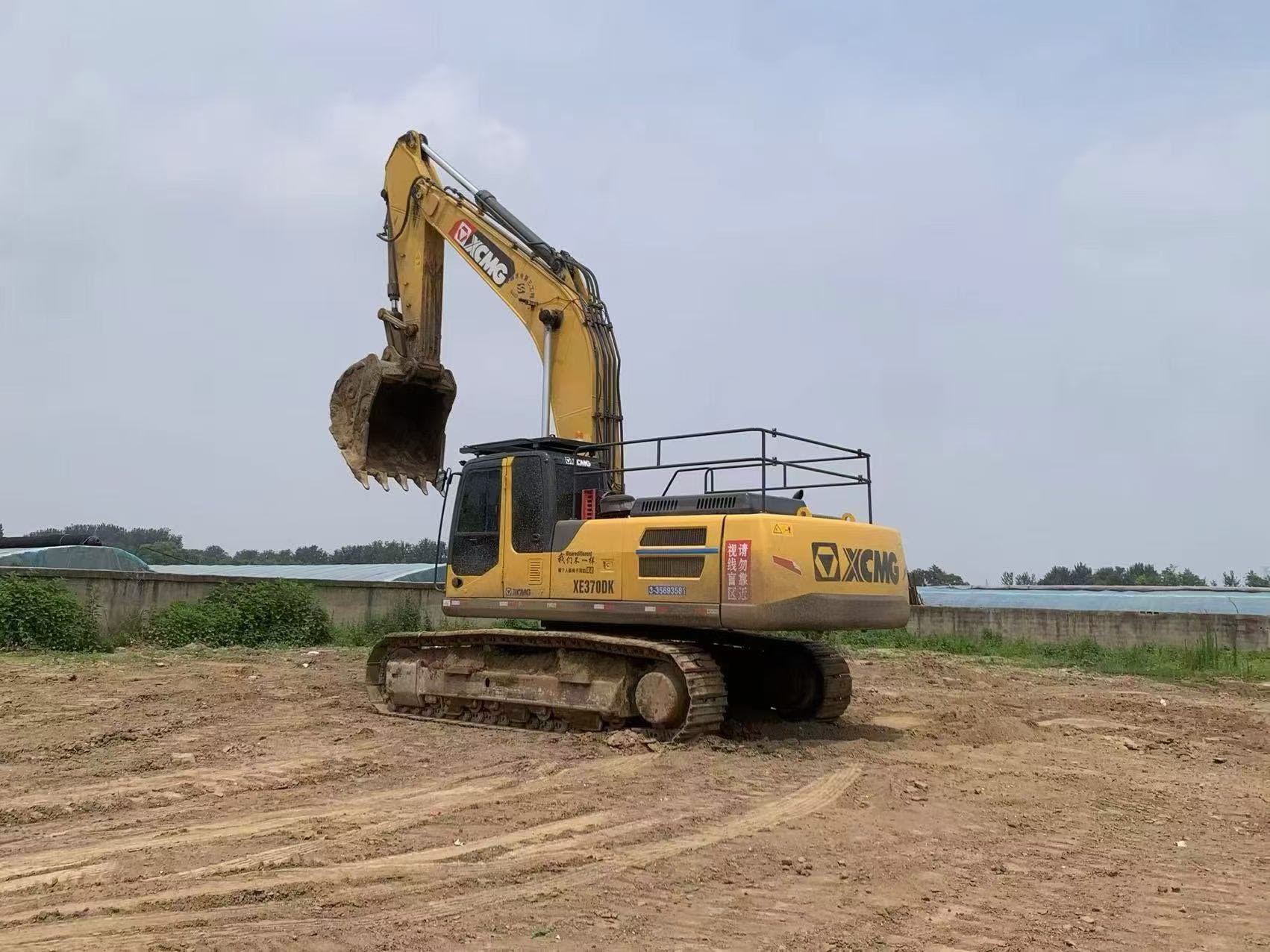 Buy XCMG XE370DK Used Excavator / 4
