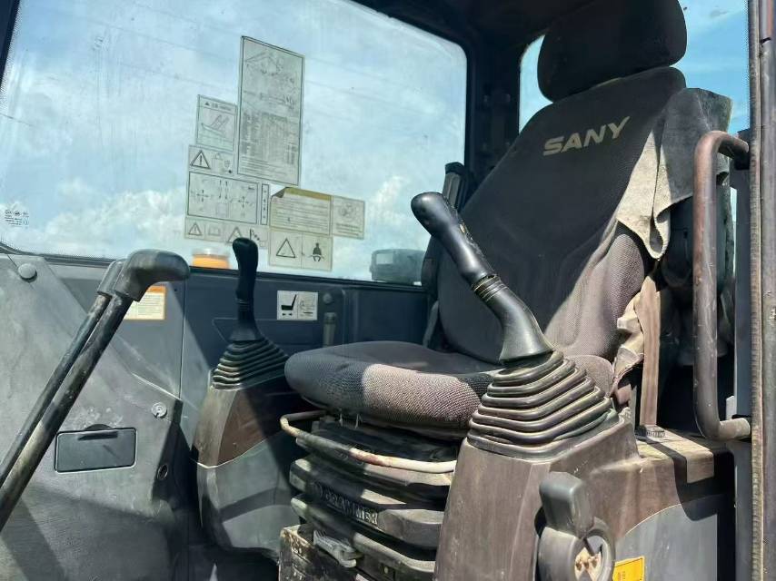 Buy Sany SY60C Used Excavator / 8