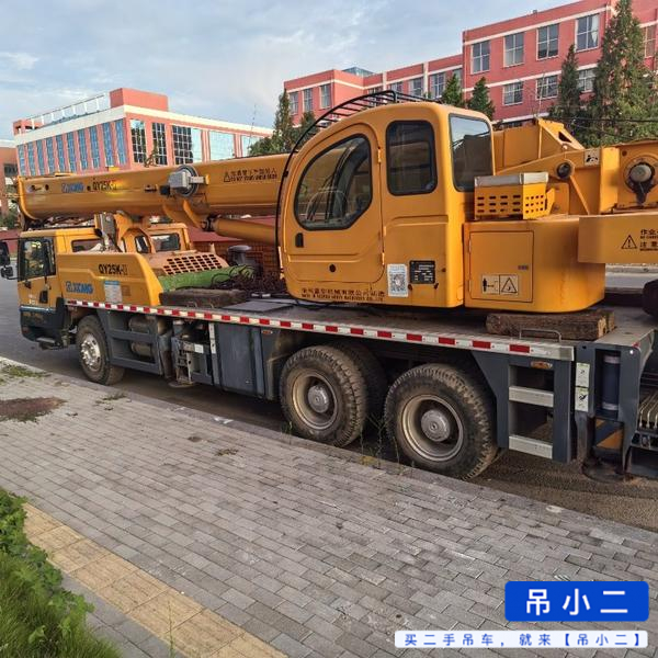 Buy XCMG 25k Used Crane / 2