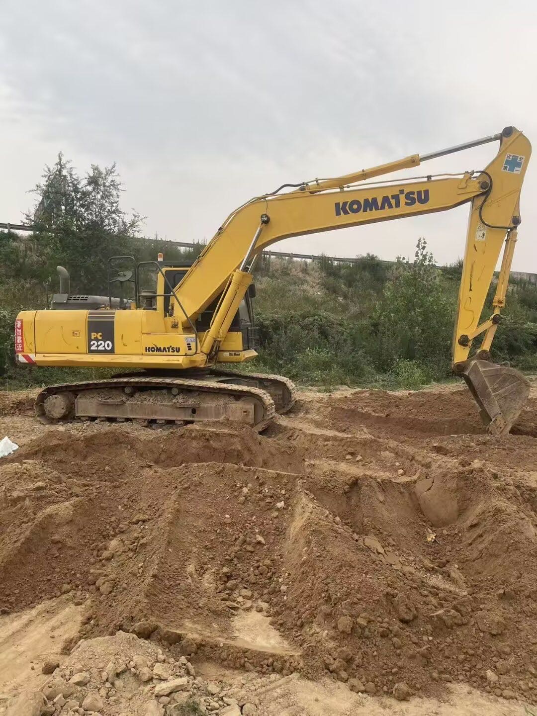 Buy Komatsu 220mo Used Excavator / 3