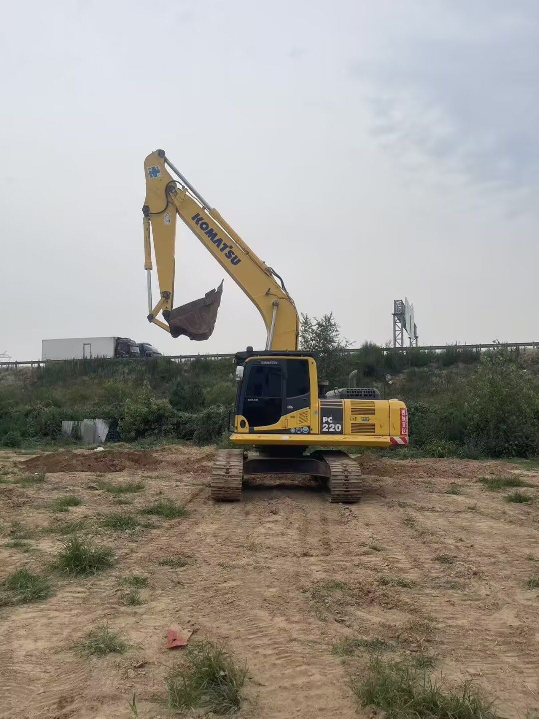 Buy Komatsu 220mo Used Excavator / 4