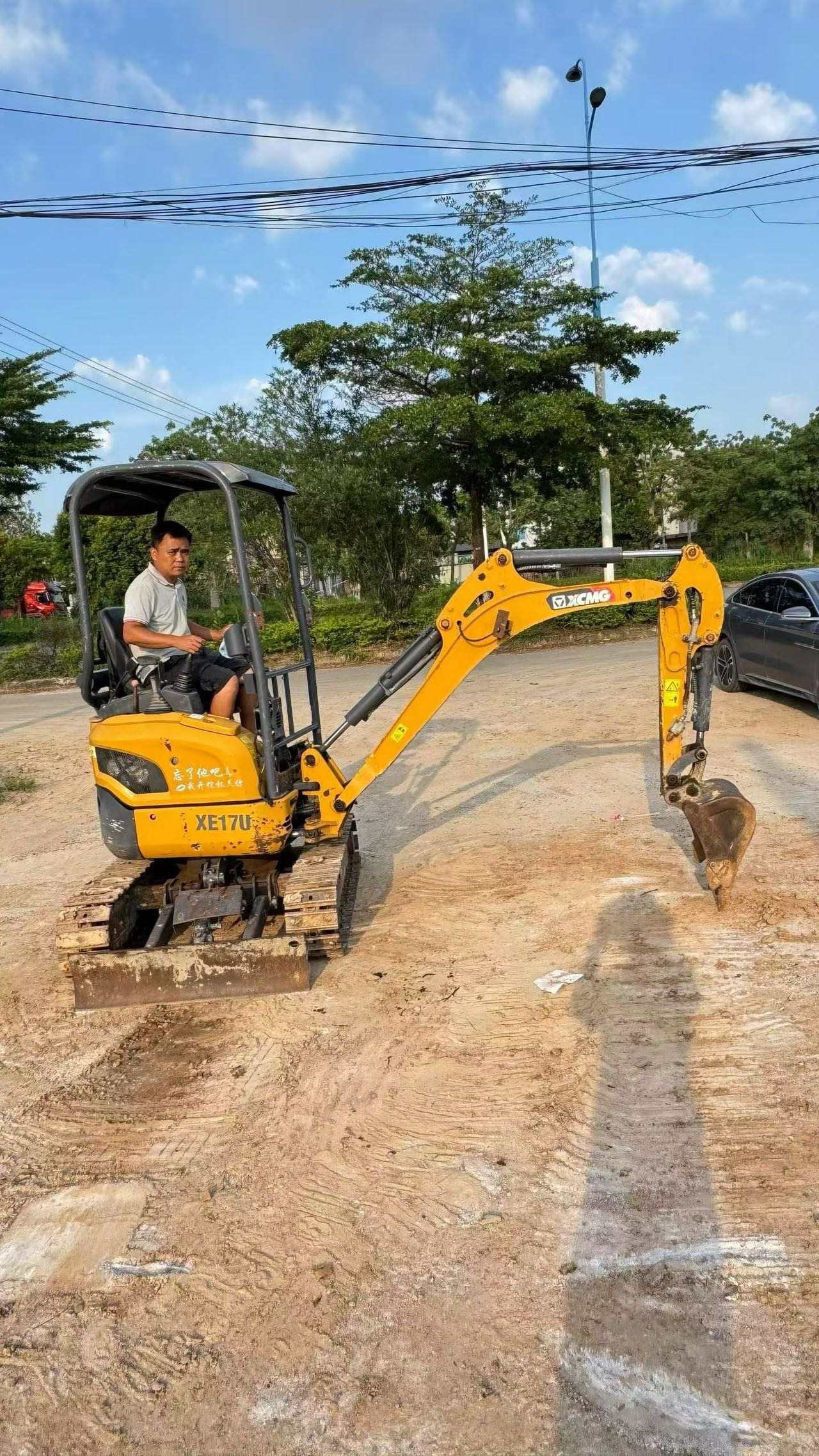 Buy XCMG XE15U Used Excavator / 4