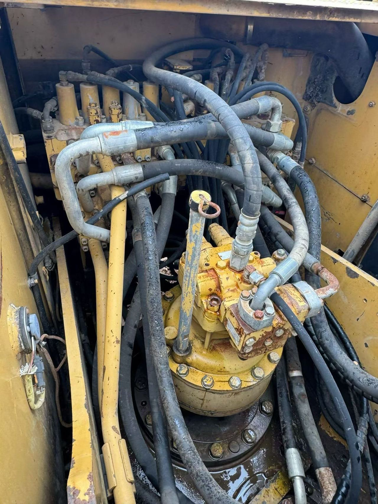 Buy Caterpillar 320C Used Excavator / 7