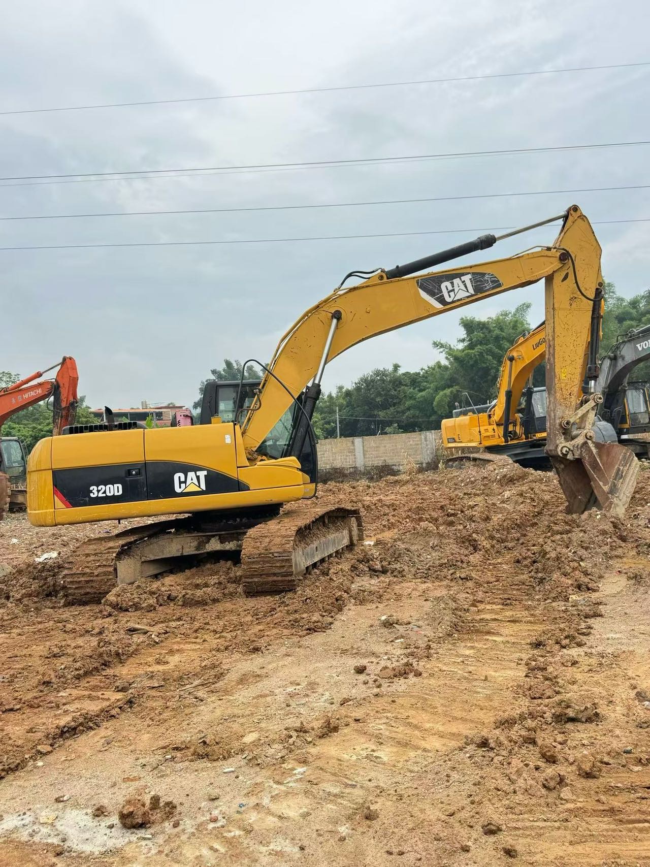Buy Caterpillar 320C Used Excavator / 3
