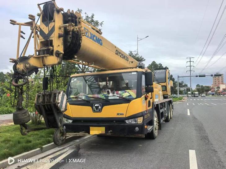 Buy XCMG QY25K5D Used Crane / 1