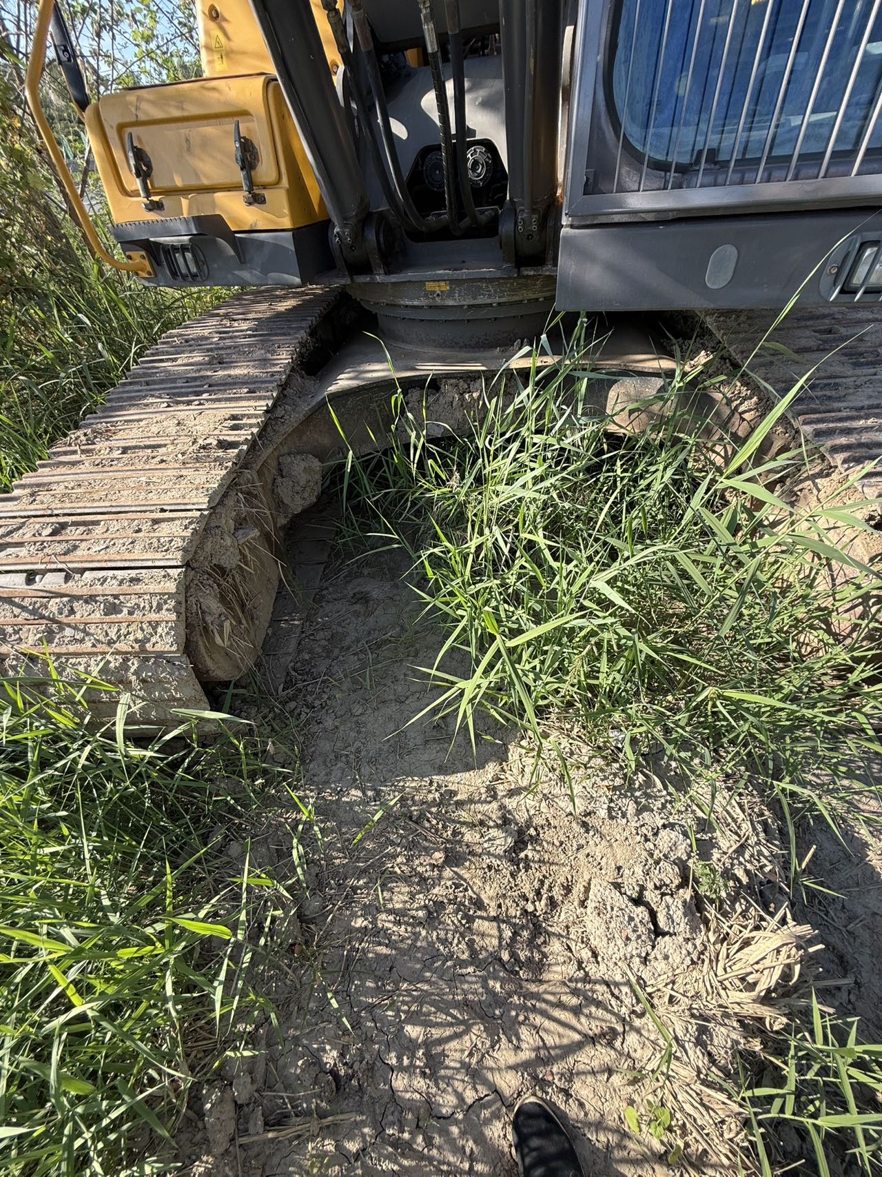 Buy Volvo 240BLC Used Excavator / 2