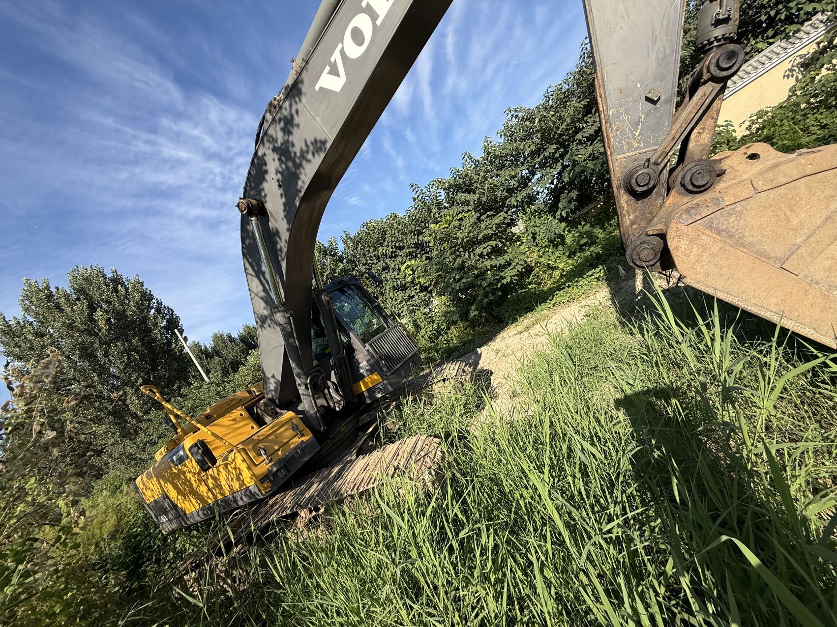 Buy Volvo 240BLC Used Excavator / 4